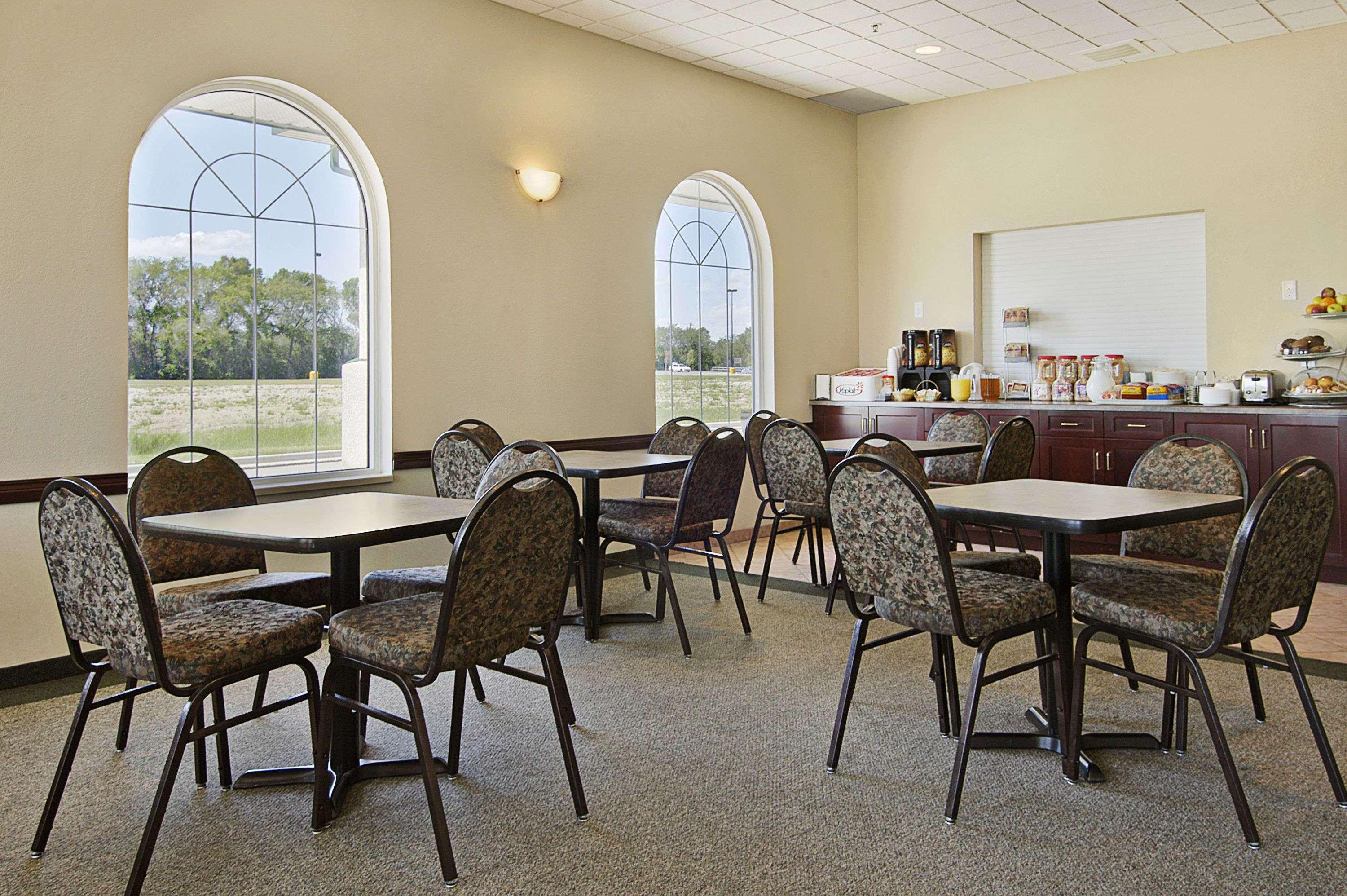 Days Inn & Suites By Wyndham Winkler Εστιατόριο φωτογραφία