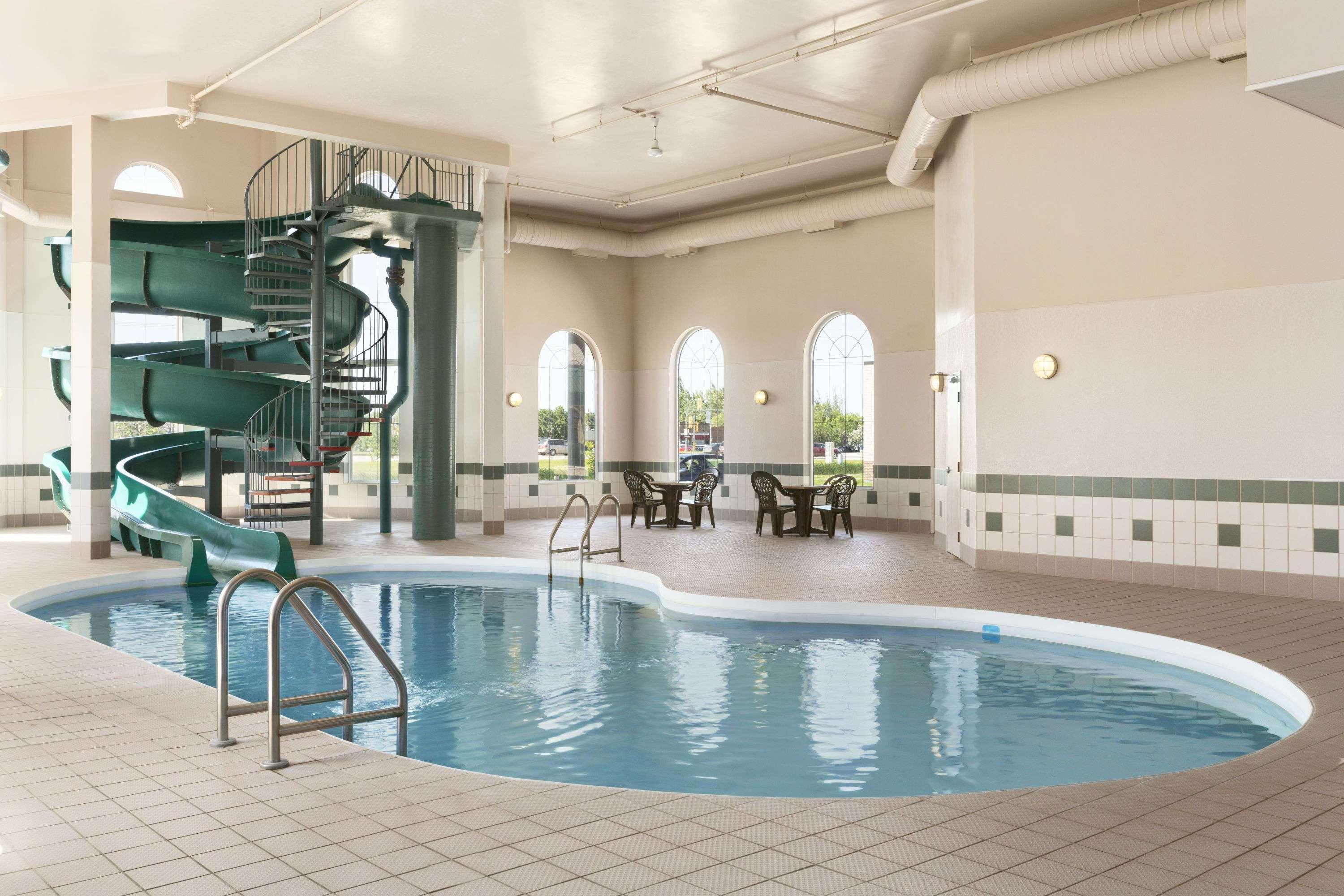 Days Inn & Suites By Wyndham Winkler Εξωτερικό φωτογραφία