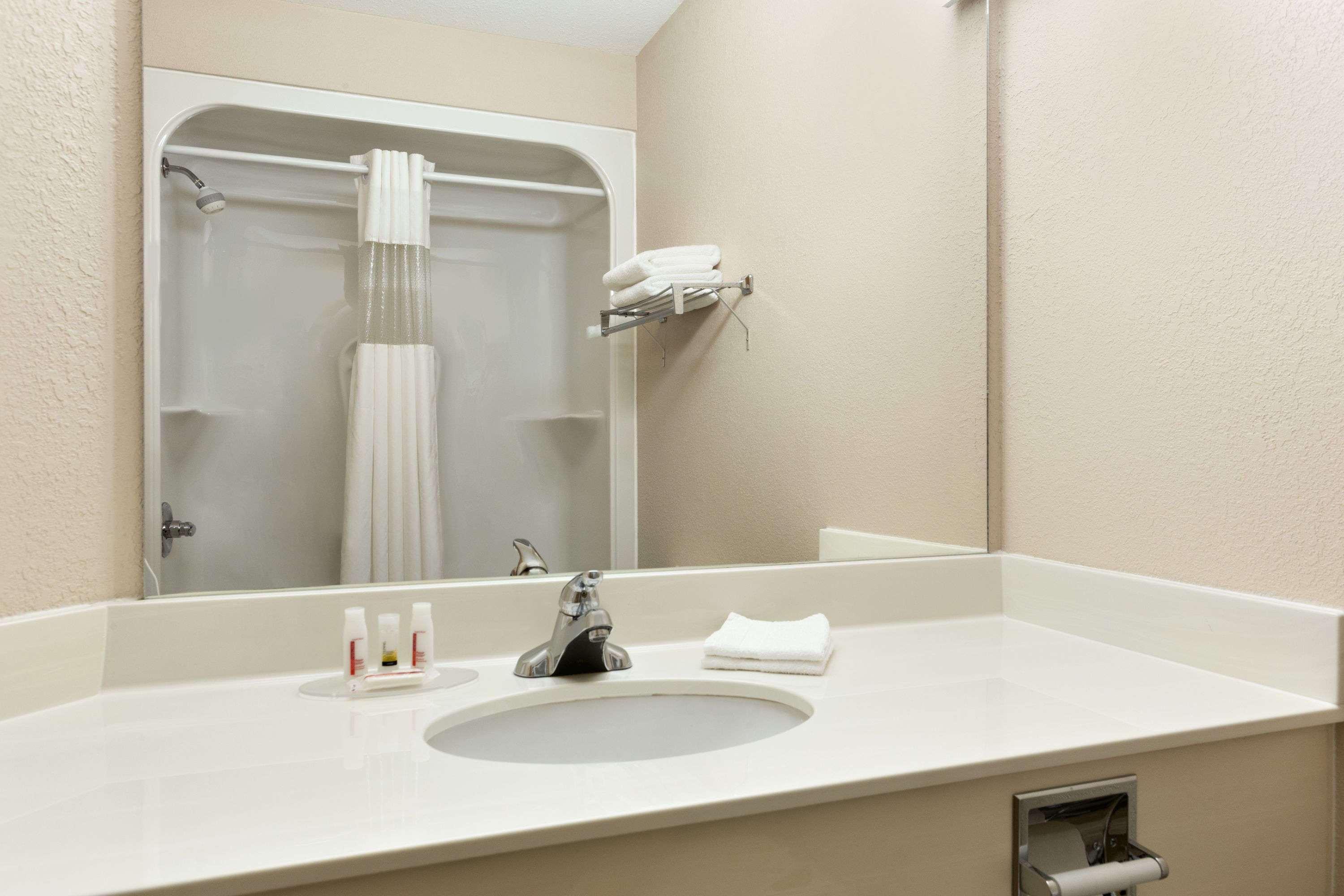 Days Inn & Suites By Wyndham Winkler Εξωτερικό φωτογραφία