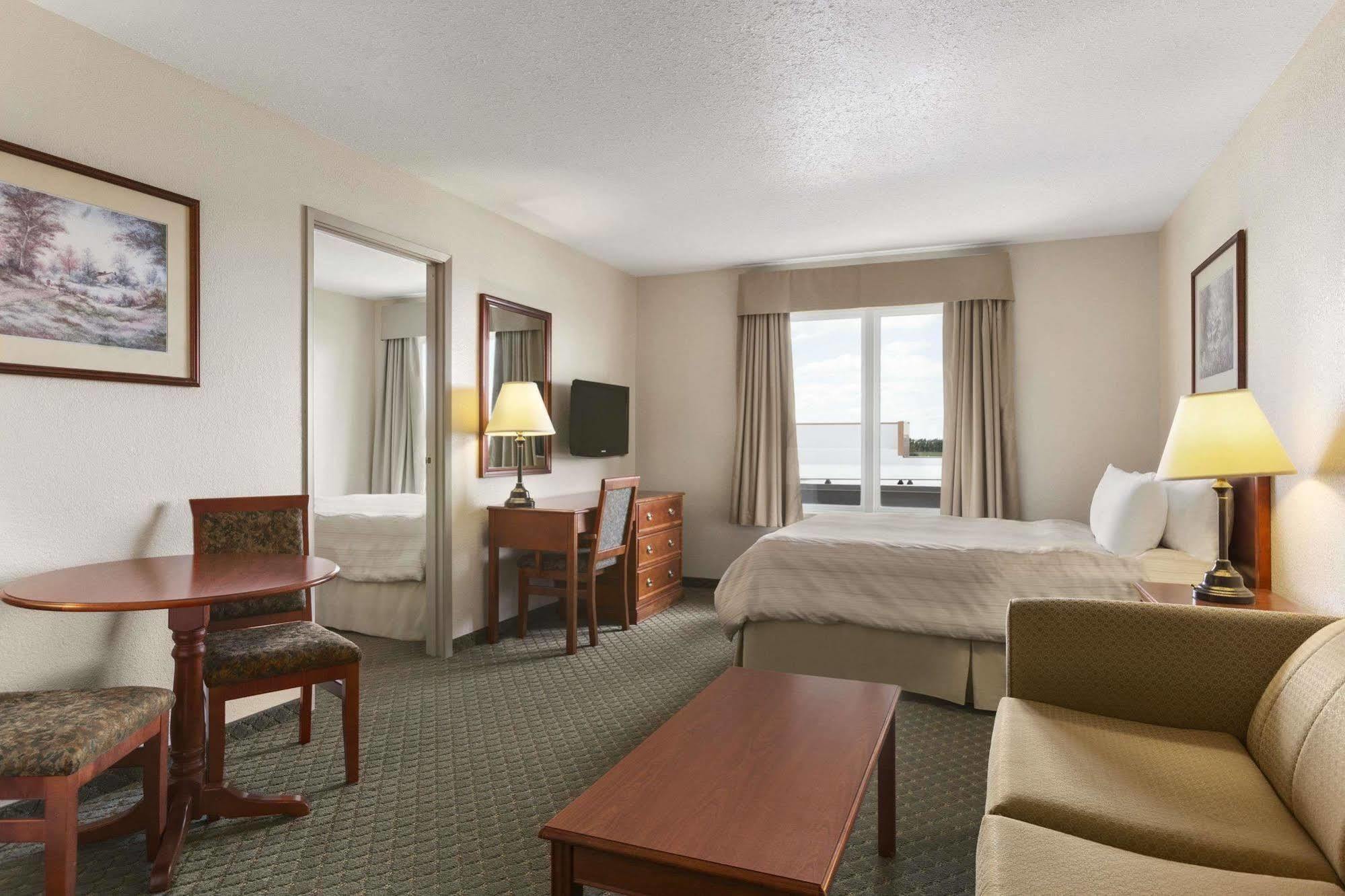 Days Inn & Suites By Wyndham Winkler Εξωτερικό φωτογραφία